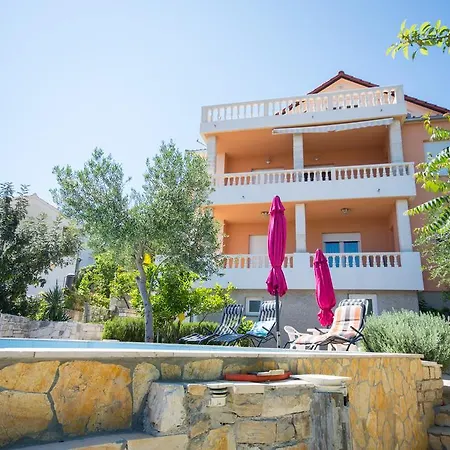 Cubela Apartment *